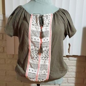 Democracy top olive color brand new